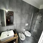 Pinea Bed & Breakfast 4*