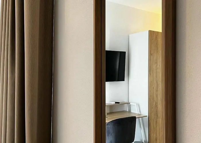 לינה וארוחת בוקר Pinea קסטלנטה מרינה