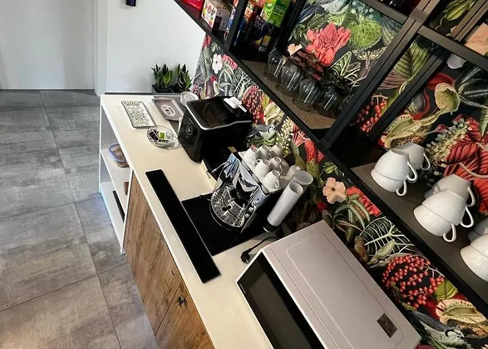 Pinea קסטלנטה מרינה